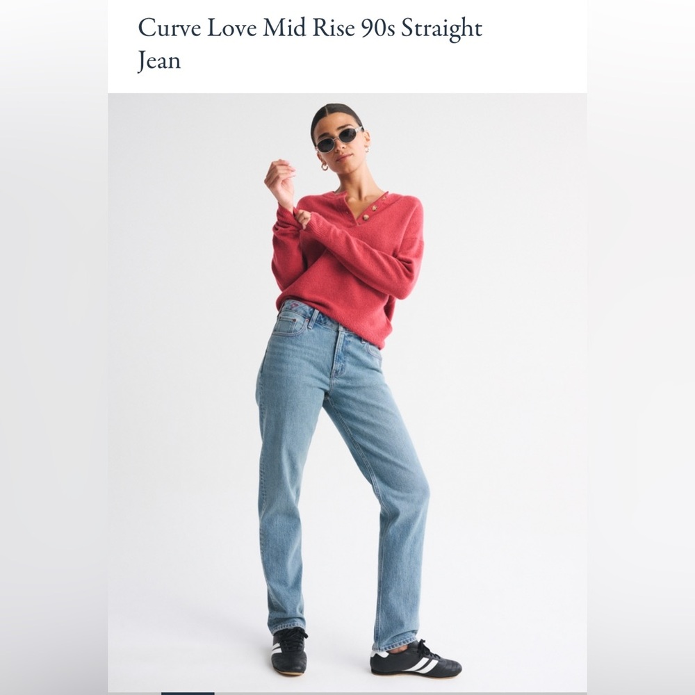 Abercrombie & Fitch Curve Love mid rise 90s straight jean. Size 25.